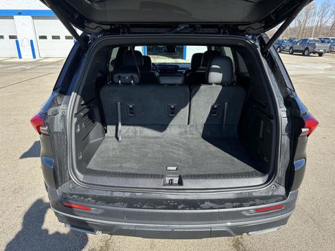Used 2025 Buick Enclave Preferred AWD/4WD image 7