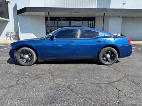 Used 2010 Dodge Charger Police RWD image 2