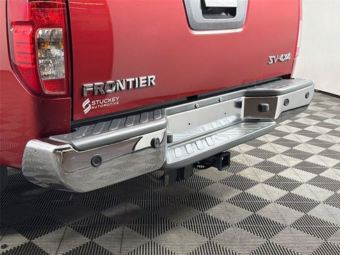 Used 2016 Nissan Frontier SV w/ SV Value Truck Package AWD/4WD image 38