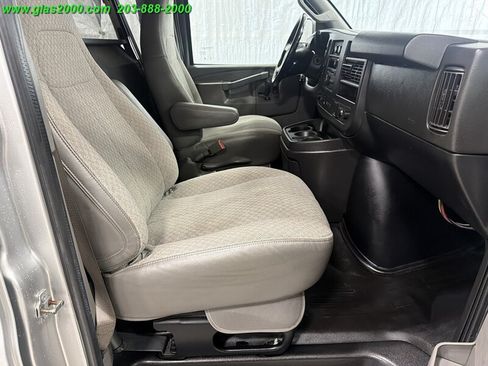Used 2019 Chevrolet Express 2500 LS w/ Driver Convenience Package RWD image 21