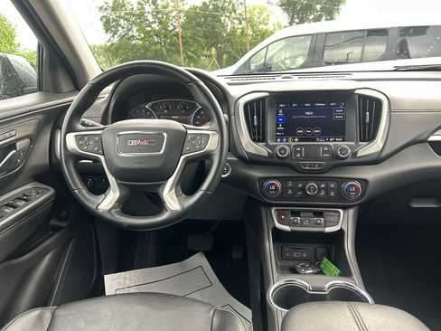 Used 2024 GMC Terrain SLT FWD image 22