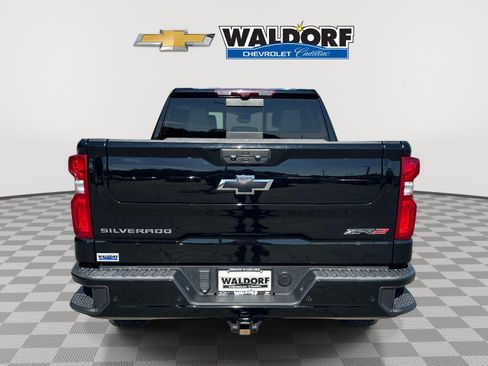 Used 2024 Chevrolet Silverado 1500 ZR2 w/ Technology Package AWD/4WD image 5