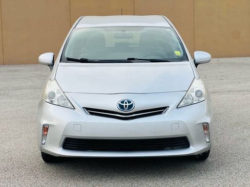 Used 2012 Toyota Prius V Three image 2