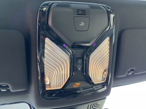 Used 2020 BMW M550i xDrive w/ Premium Package image 40