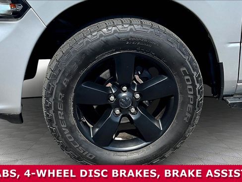 Used 2019 RAM 1500 Express w/ Express Value Package image 31