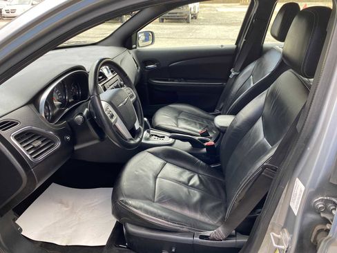 Used 2013 Chrysler 200 Limited image 10