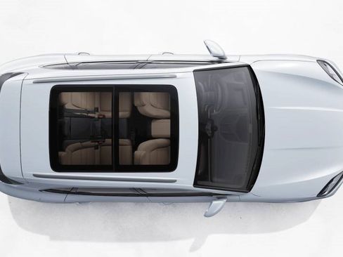 Certified 2024 Porsche Cayenne S image 5