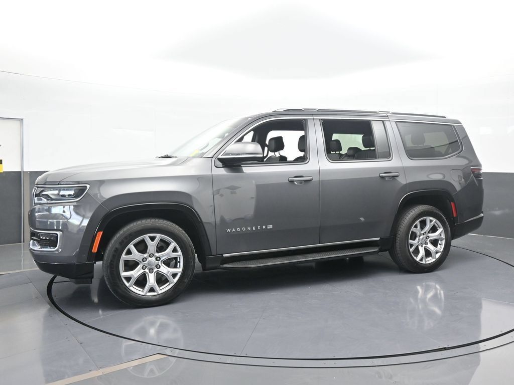 Used 2022 Jeep Wagoneer Series II RWD image 2