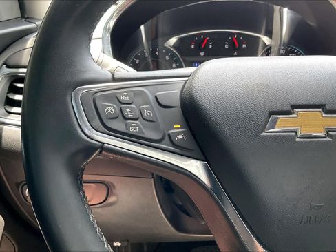 Used 2024 Chevrolet Equinox LT w/ LPO, Floor Liner Package FWD image 18