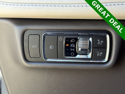 Used 2023 Lincoln Aviator Reserve w/ Equipment Group 201A image 19