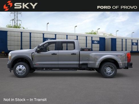 New 2026 Ford F450 4x4 Crew Cab Super Duty image 3