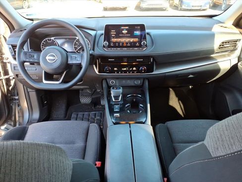 Used 2022 Nissan Rogue SV image 7