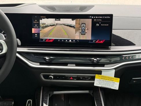 New 2026 BMW X7 xDrive40i w/ M Sport Package AWD/4WD image 7