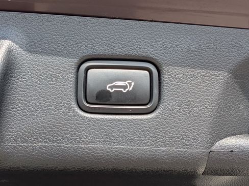 Used 2023 Hyundai Palisade Limited FWD image 14
