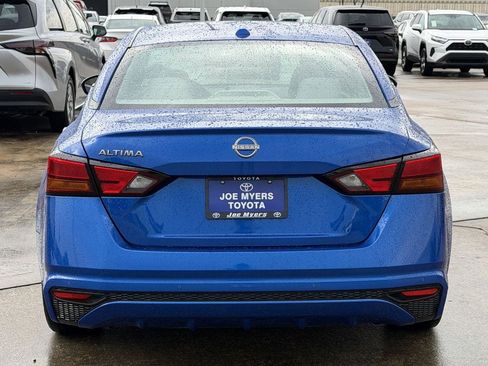 Used 2025 Nissan Altima 2.5 SV FWD image 8