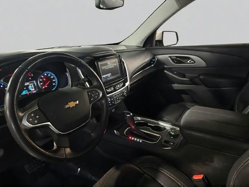 Used 2019 Chevrolet Traverse LT w/ LT Premium Package AWD/4WD image 7