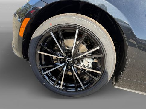 New 2026 MAZDA MX-5 Miata RF Grand Touring RWD image 9