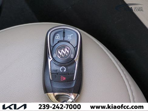 Used 2019 Buick Envision Essence image 32