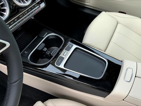 Certified 2025 Mercedes-Benz CLA 250 4MATIC image 7
