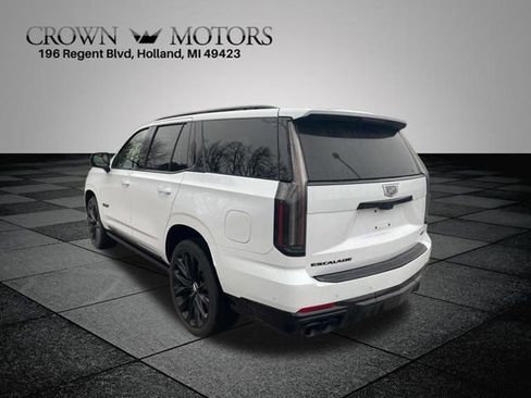 Used 2026 Cadillac Escalade V image 5