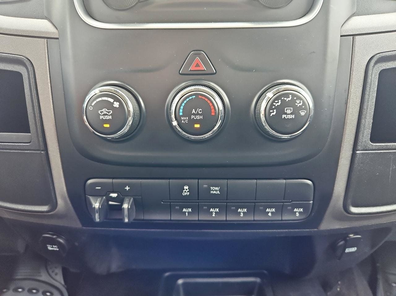 Used 2016 RAM 3500 Tradesman AWD/4WD image 35