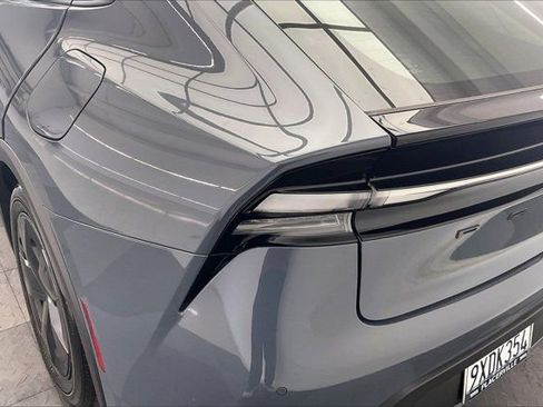 Used 2026 Toyota Prius Plug-In Hybrid FWD image 30