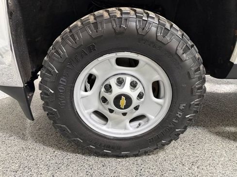 Used 2019 Chevrolet Silverado 2500 W/T w/ Snow Plow Prep Package AWD/4WD image 23