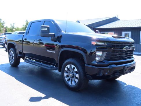 Used 2024 Chevrolet Silverado 2500 Custom w/ Custom Convenience Package AWD/4WD image 8