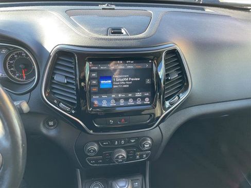 Certified 2019 Jeep Cherokee Limited image 18