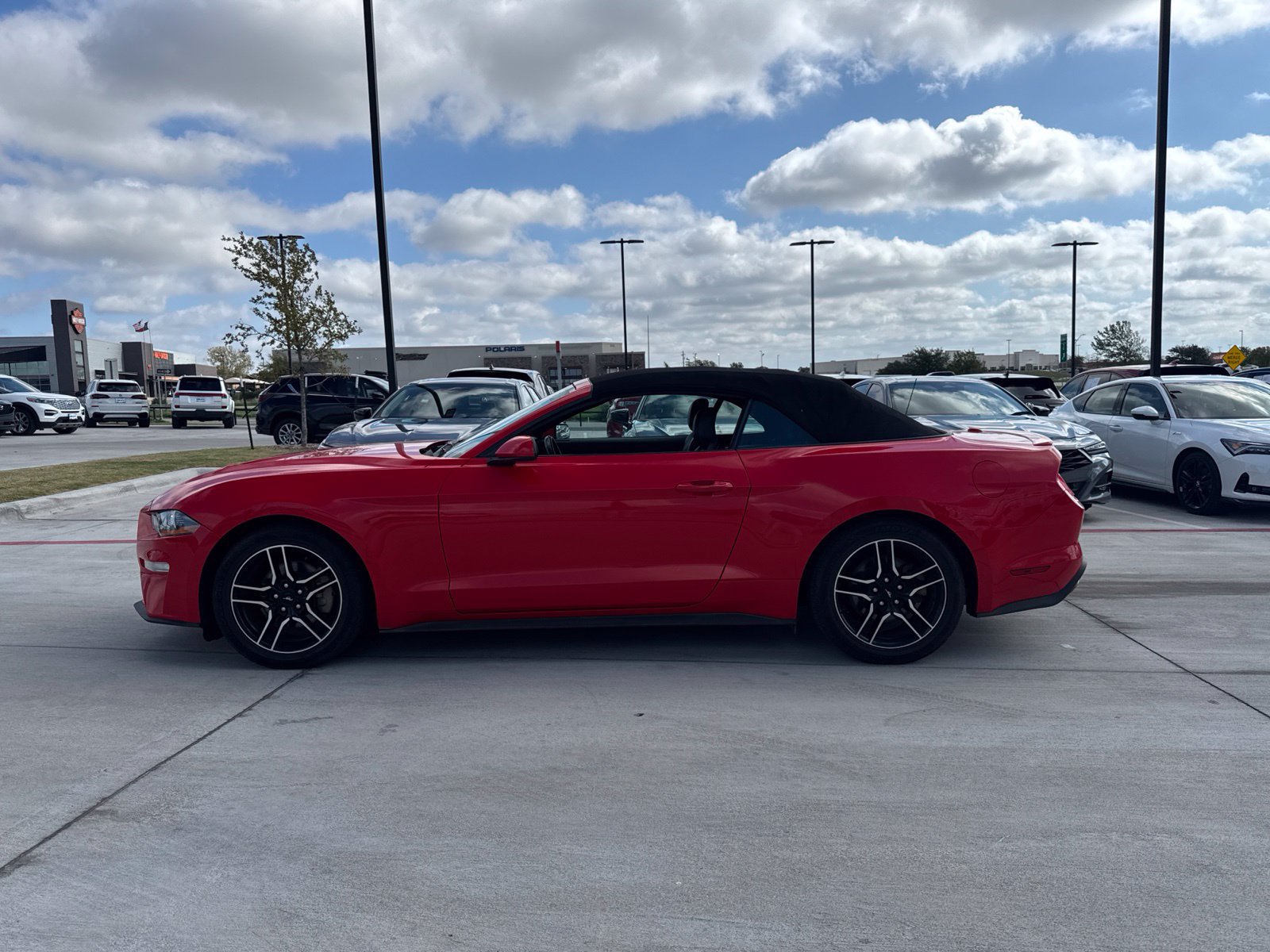 Used 2023 Ford Mustang Premium RWD image 4
