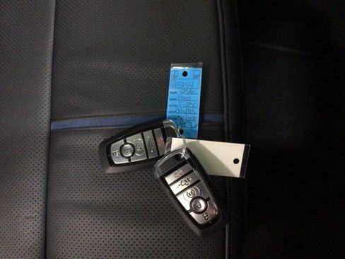 New 2026 Ford F250 Platinum image 39