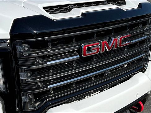 Used 2023 GMC Sierra 2500 AT4 w/ AT4 Premium Plus Package image 31