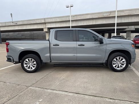 Used 2024 Chevrolet Silverado 1500 Custom image 2