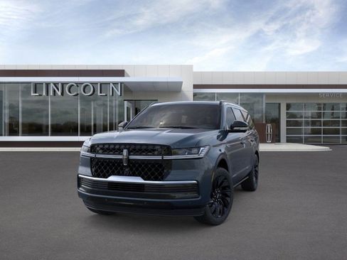 New 2026 Lincoln Navigator Reserve w/ Jet Appearance Package image 2