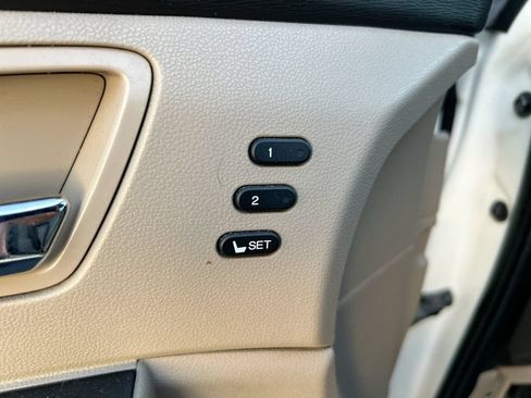 Used 2014 Honda Odyssey Touring Elite image 13