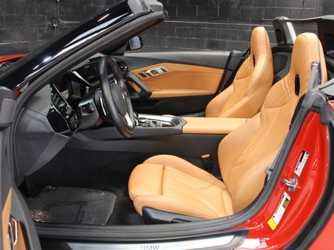 Used 2022 BMW Z4 sDrive30i w/ Driving Assistance Package image 34