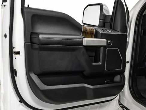 Used 2019 Ford F150 Lariat image 35