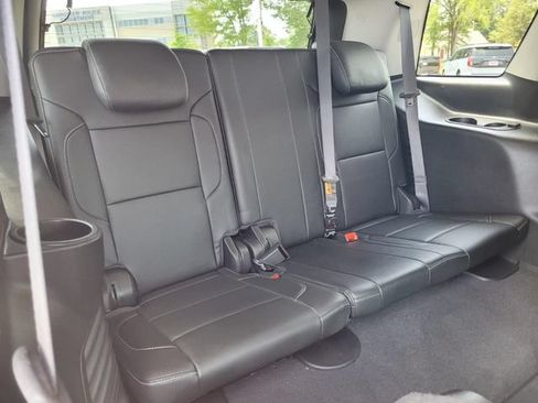 Used 2019 Chevrolet Tahoe LT w/ Luxury Package AWD/4WD image 17