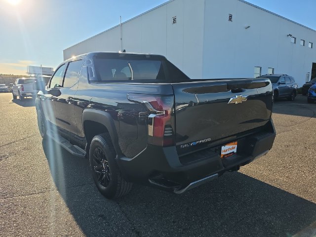 New 2026 Chevrolet Silverado EV LT AWD/4WD image 4