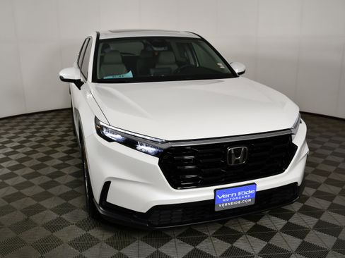 Used 2024 Honda CR-V EX image 3