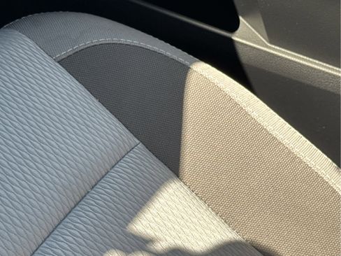 Used 2017 Toyota Corolla LE w/ Carpet Mat Package (TMS) FWD image 10