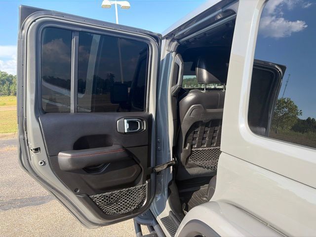 Used 2019 Jeep Wrangler Unlimited Rubicon AWD/4WD image 6