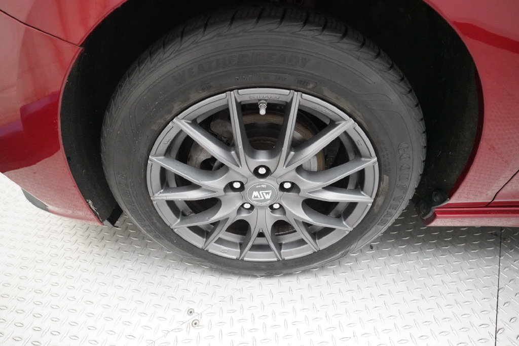 Used 2017 Chevrolet Cruze Premier FWD image 24