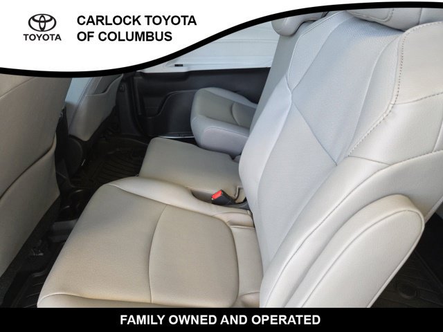 Used 2026 Toyota Sienna XLE FWD image 15