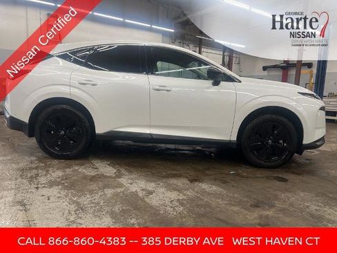 Certified 2025 Nissan Murano SV image 6