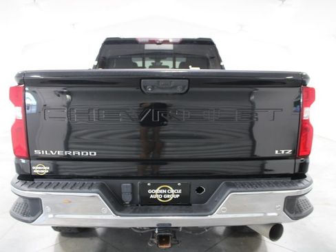 Used 2020 Chevrolet Silverado 3500 LTZ AWD/4WD image 8