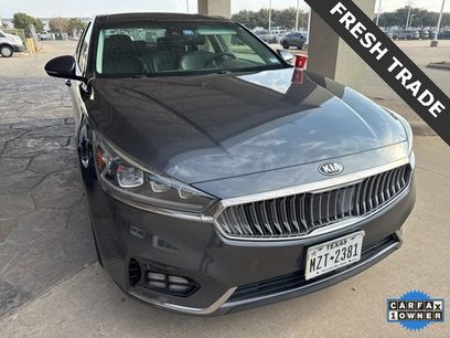 Used 2019 Kia Cadenza Technology