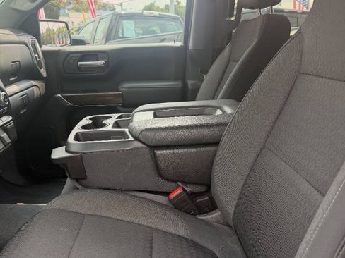 Used 2020 GMC Sierra 1500 Elevation w/ Elevation Value Package AWD/4WD image 3