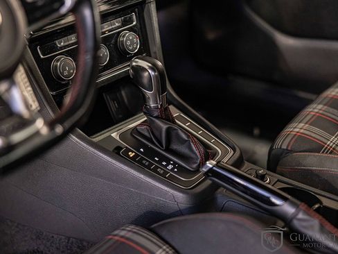 Used 2019 Volkswagen Golf S image 20