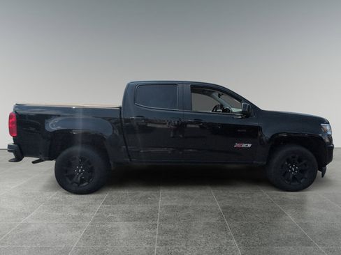 Used 2019 Chevrolet Colorado Z71 w/ Z71 Midnight Edition AWD/4WD image 6